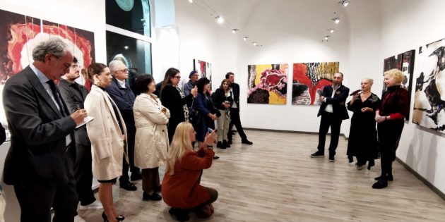 “Pensieri a colori” alla Benjamin Art Gallery